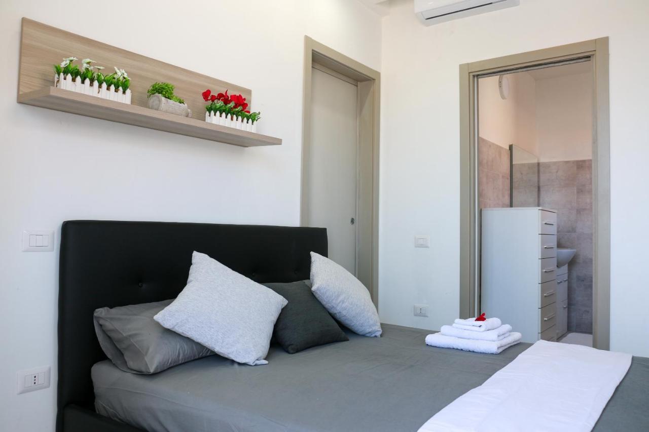 Villa Leonardo San Foca - Room, Pool & Restaurant Экстерьер фото