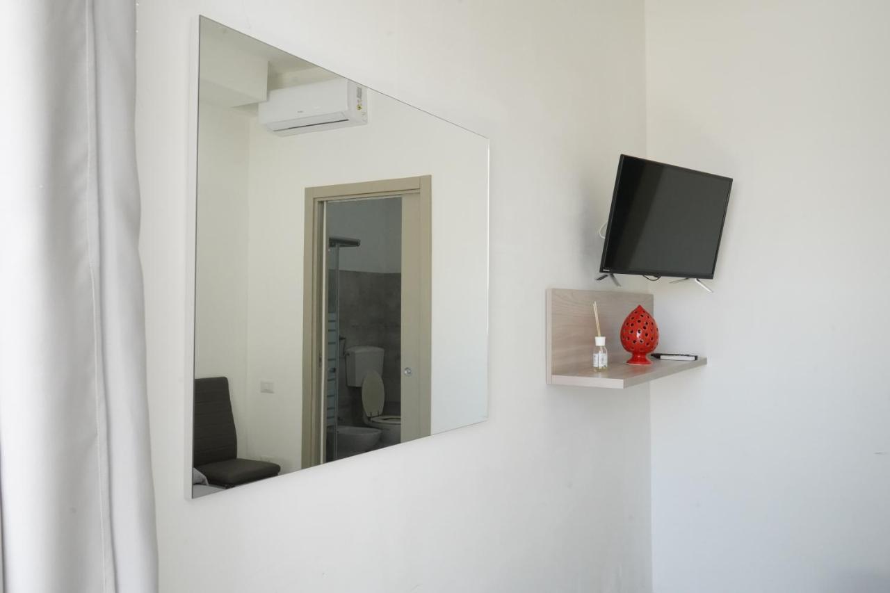 Villa Leonardo San Foca - Room, Pool & Restaurant Экстерьер фото