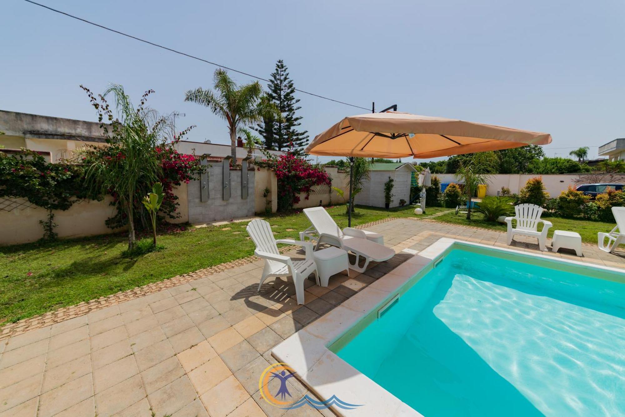 Villa Leonardo San Foca - Room, Pool & Restaurant Экстерьер фото