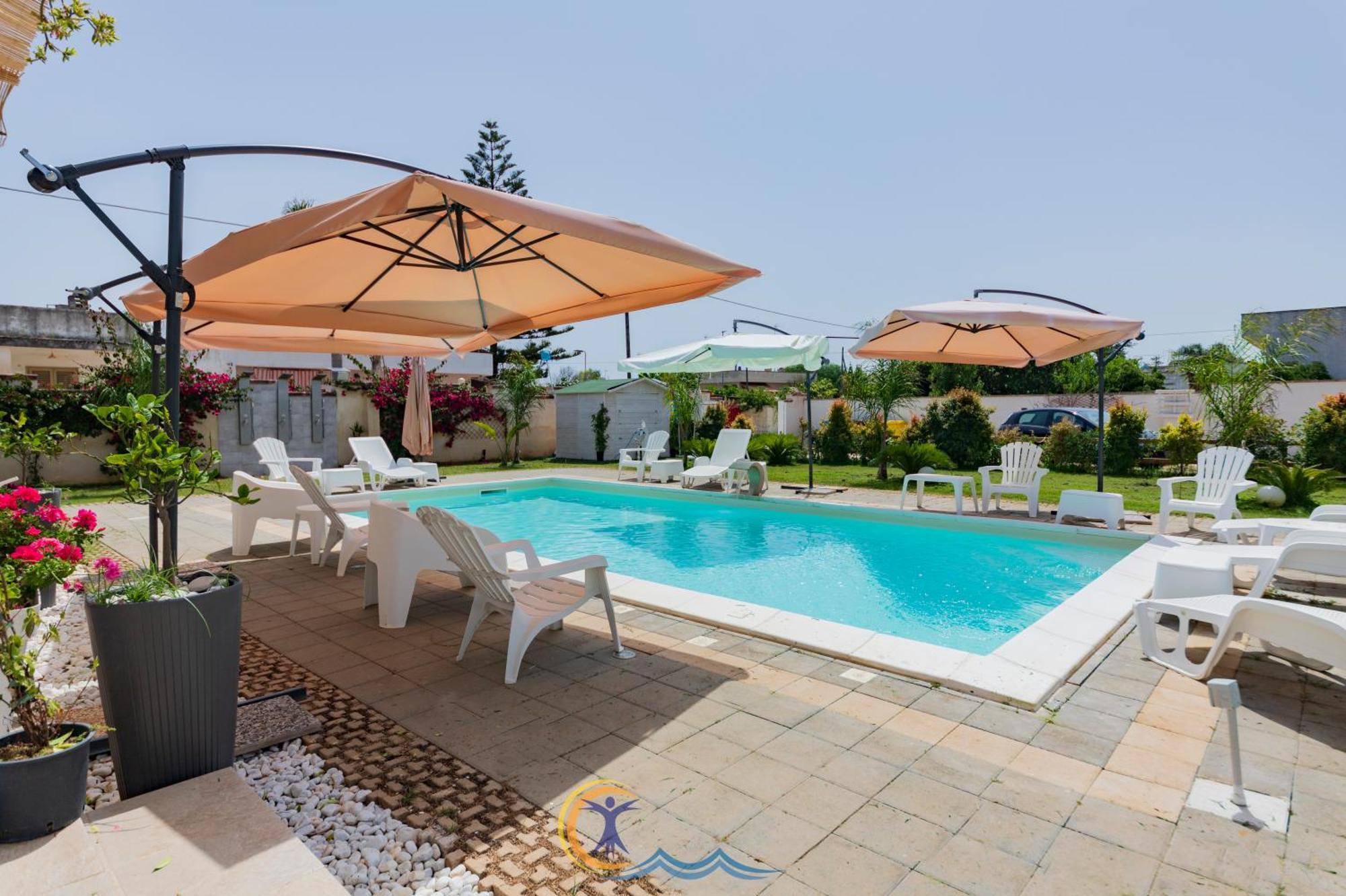 Villa Leonardo San Foca - Room, Pool & Restaurant Экстерьер фото