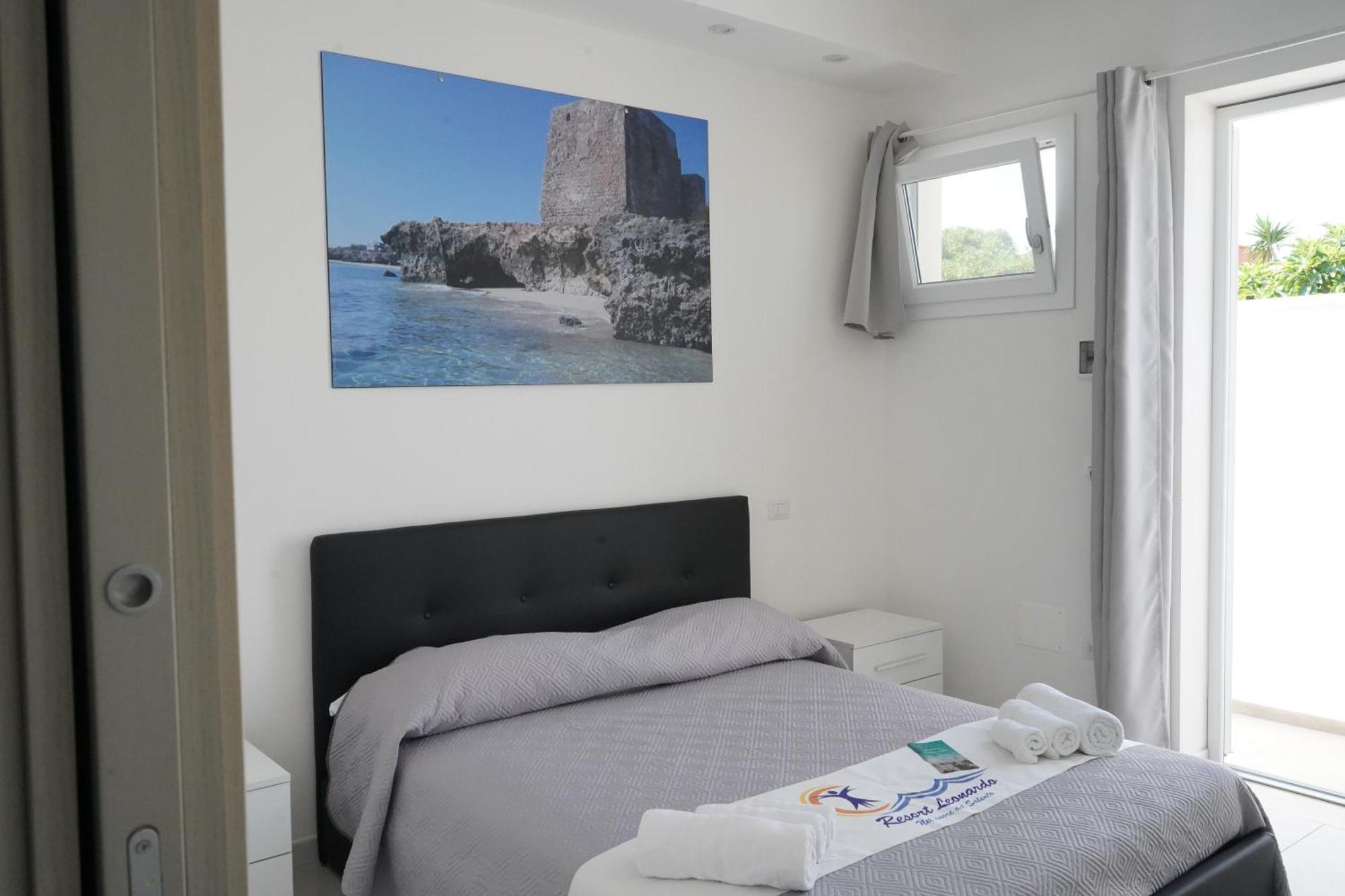 Villa Leonardo San Foca - Room, Pool & Restaurant Экстерьер фото