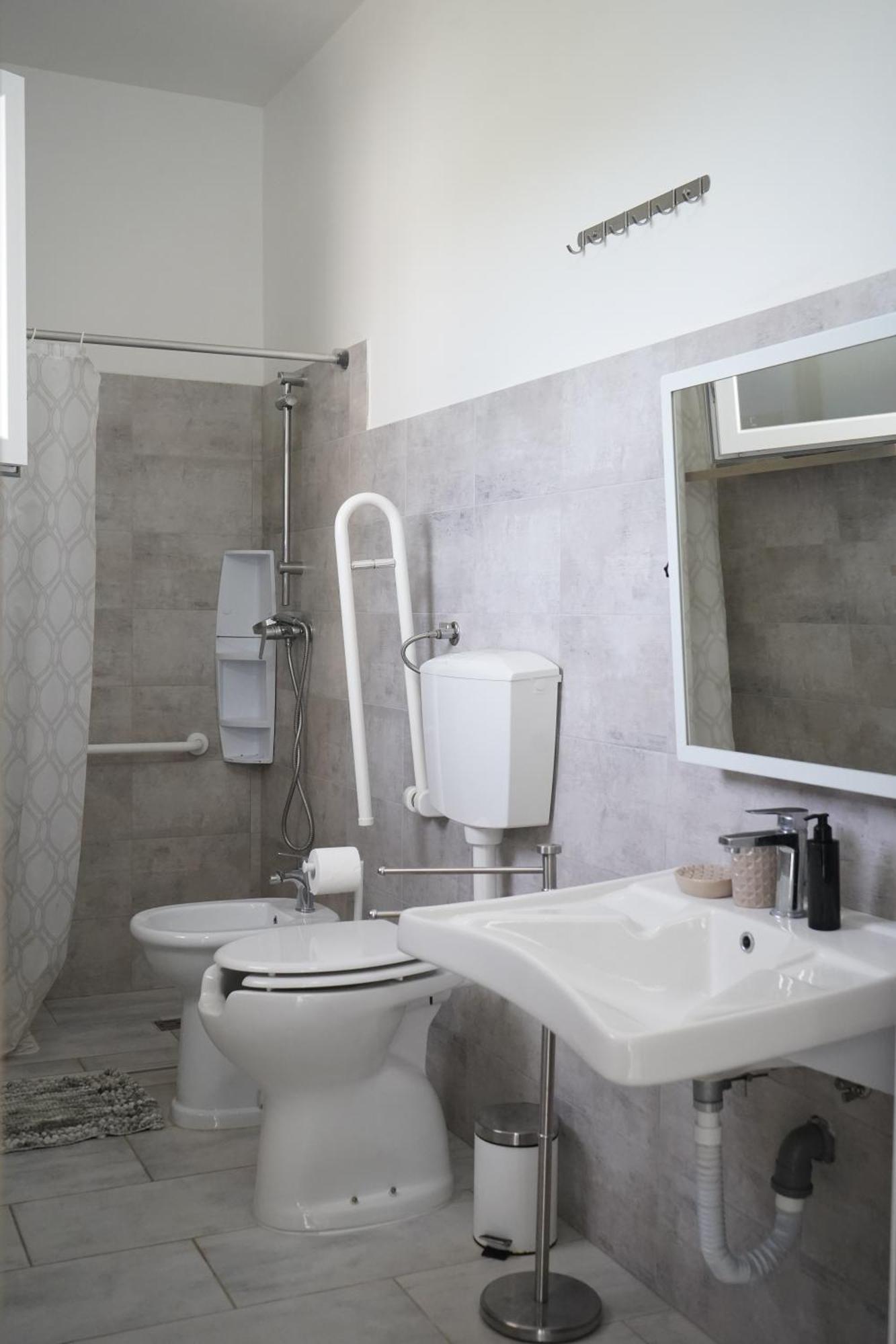 Villa Leonardo San Foca - Room, Pool & Restaurant Экстерьер фото