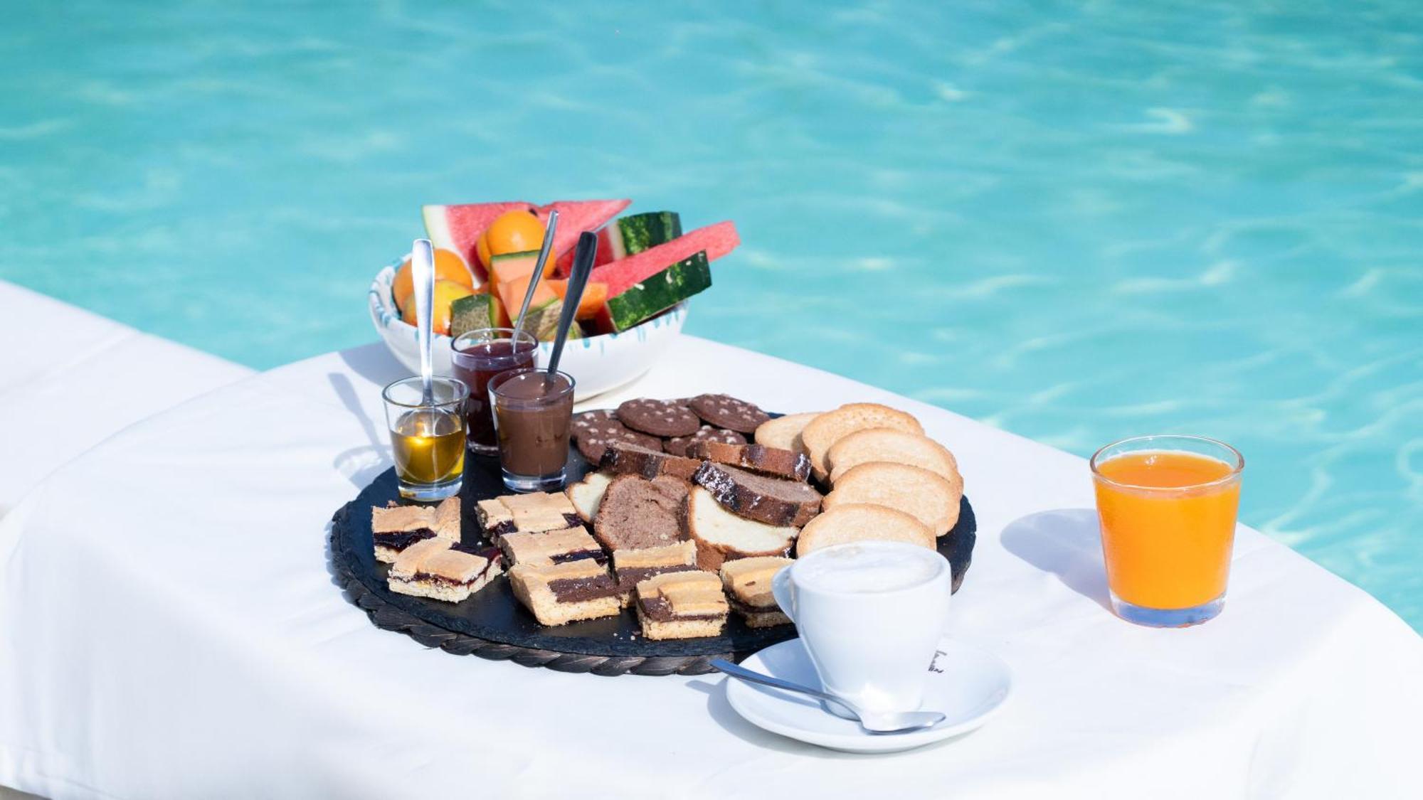 Villa Leonardo San Foca - Room, Pool & Restaurant Экстерьер фото